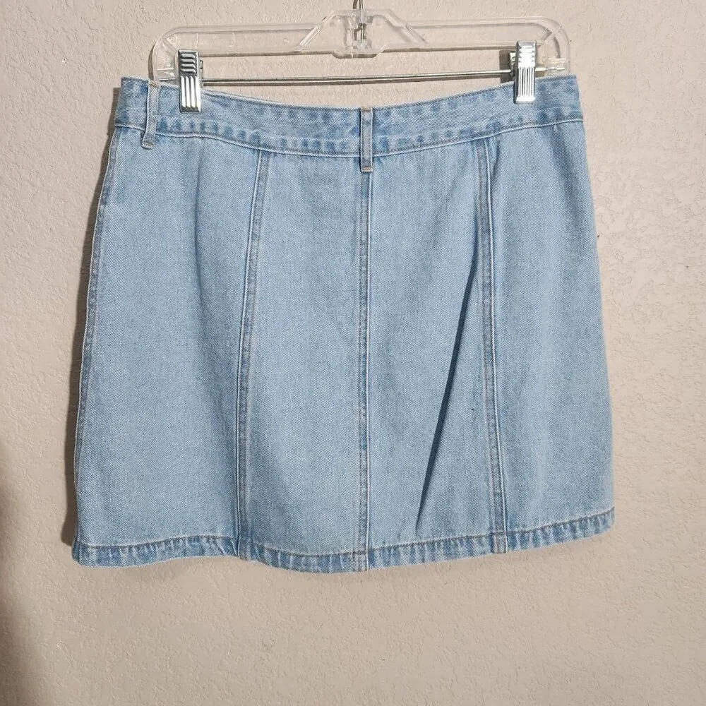 Forever 21 Light Wash Denim Button-Front Mini Skirt Size L